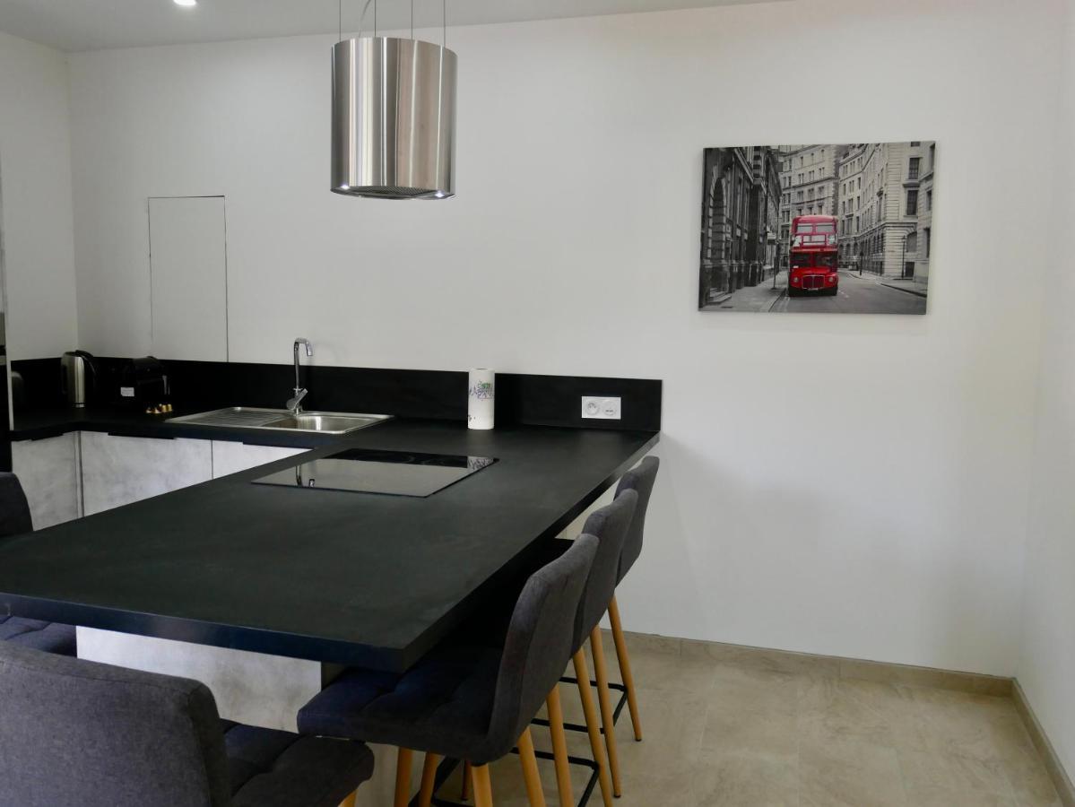 Hotel Port Miou - Coliving - Mas Des Sous Bois à Ventabren Extérieur photo