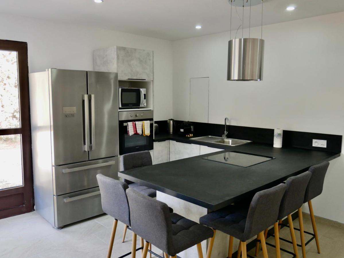 Hotel Port Miou - Coliving - Mas Des Sous Bois à Ventabren Extérieur photo