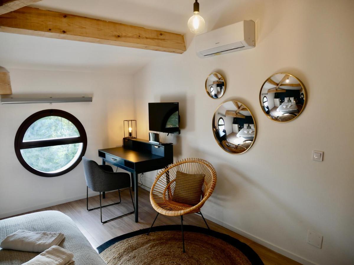Hotel Port Miou - Coliving - Mas Des Sous Bois à Ventabren Extérieur photo